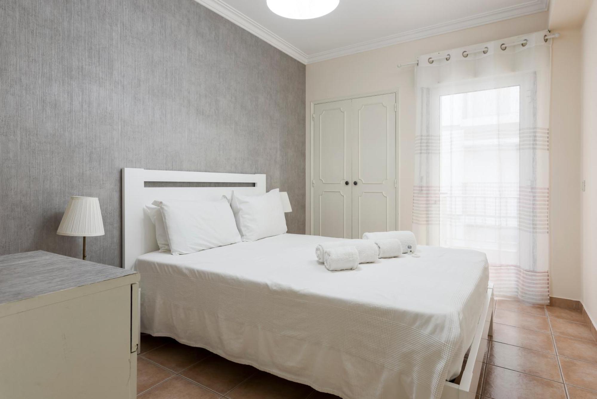 Jaune - 50 Meters To The Beach - Quarteira Luaran gambar