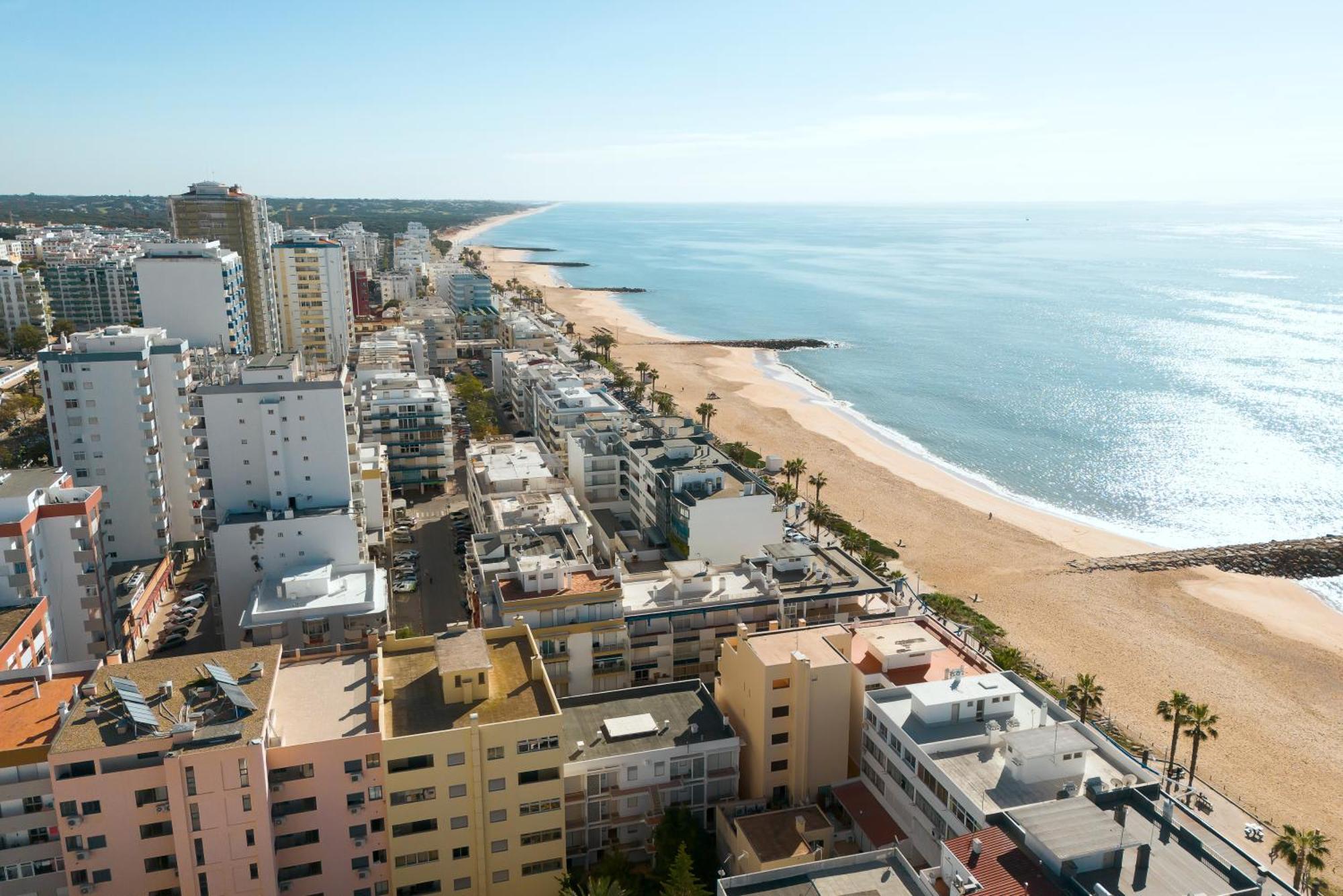 Jaune - 50 Meters To The Beach - Quarteira Luaran gambar